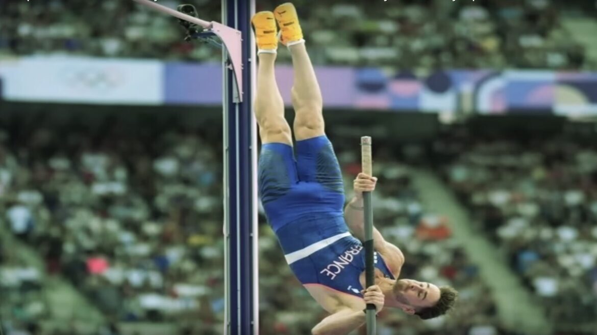 Viral Video: French pole vaulter Anthony Ammirati misses out final! but why? Paris Olympics 2024, Source: Youtube, Published By: XtraTime on August 4th 2024